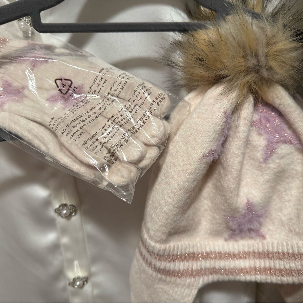 Cozy Kids' Star Beanie and Glove Set